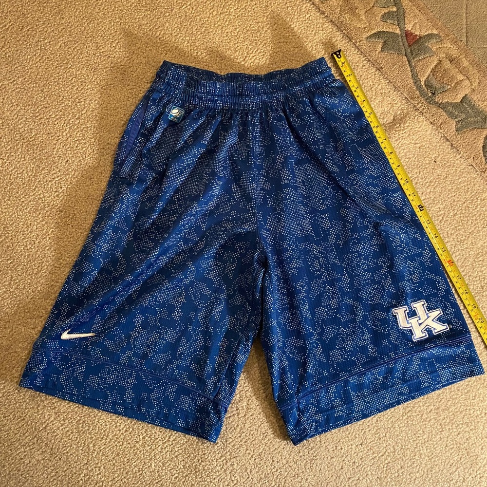 NCAA Nike dry fit basketball shorts small